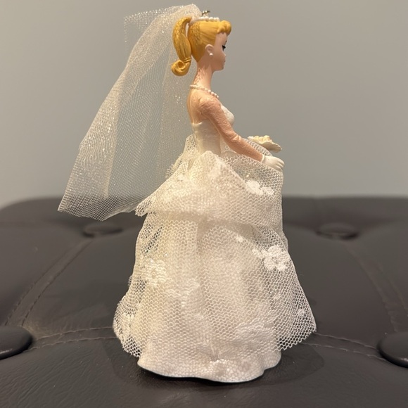 * Vintage* Hallmark | Barbie Keepsake Collectors Series Ornament-1997 - Picture 4 of 9